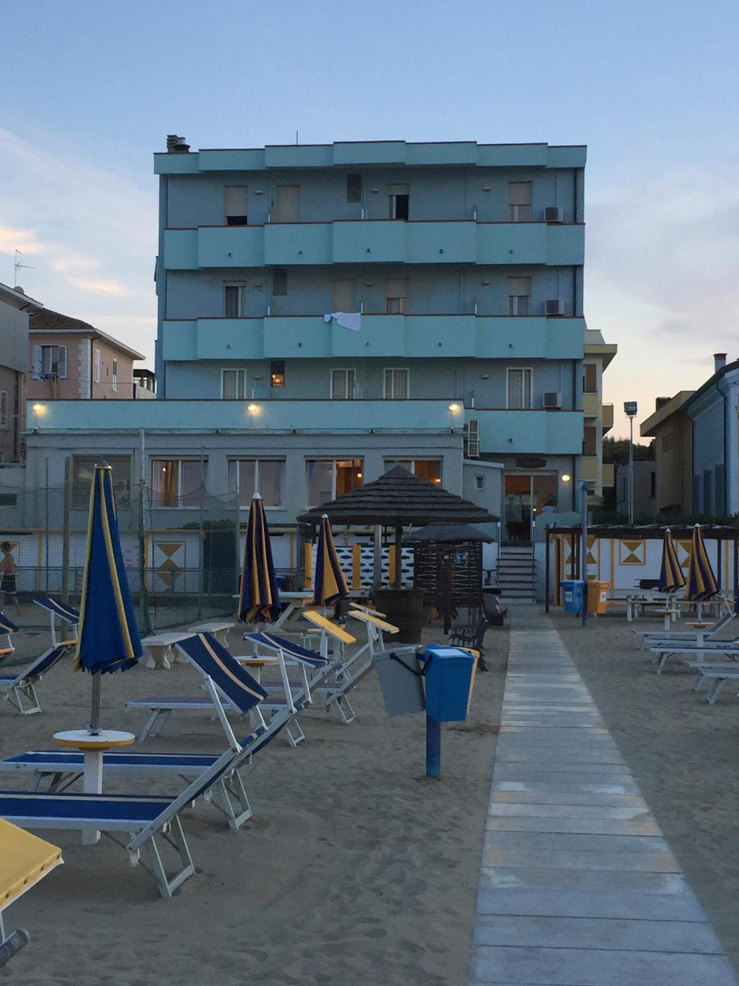 Hotel Acquamarina Viserba Rimini Extérieur photo